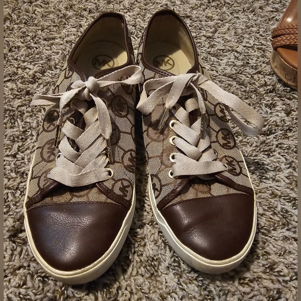 Michael Kors logo lace up shoes